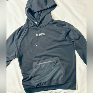 On Running “Run On Clouds” Hoodie Black Swiss Engineering-read description